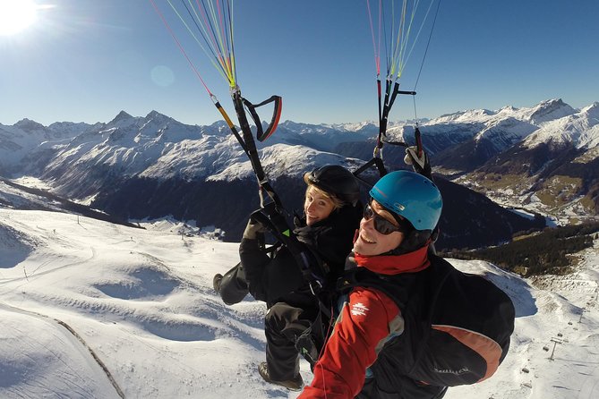 Davos Paragliding Private Tandem Pilot Half Day - Meeting and Pickup