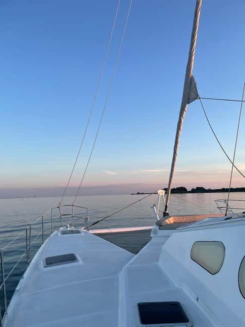 Day cruise on a maxi-catamaran in Quiberon Bay - The Boat and Crew: Top-Notch Comfort and Service