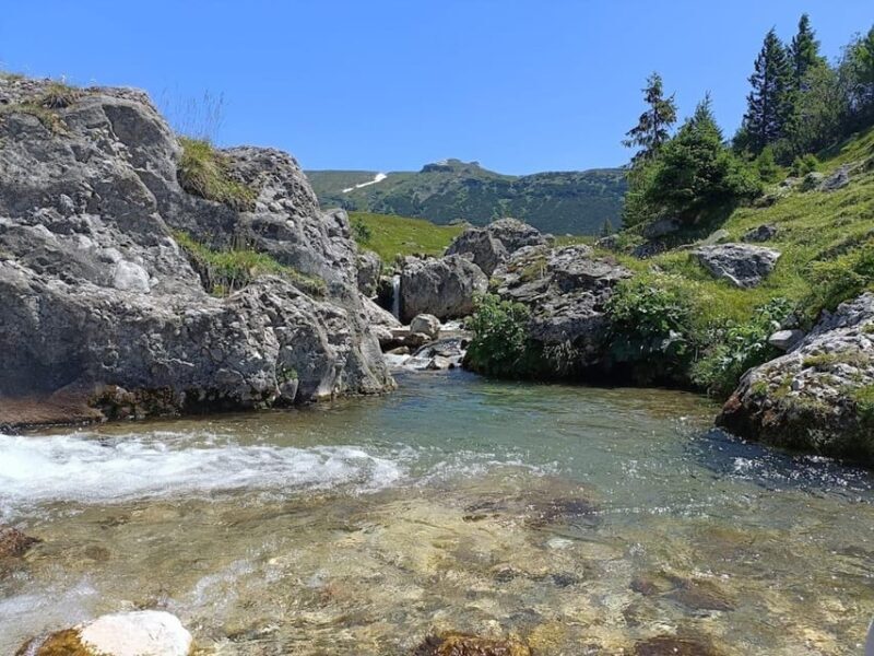 Day hike in Zanoaga Gorges - An Introduction to the Zanoaga Gorges Hike