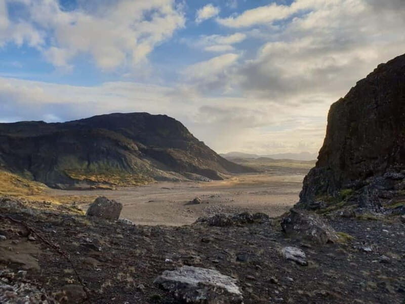 Day Hike to Helgafell: Lava Caves and Elves - easy - Exploring the Magic of Iceland: A Day Hike to Helgafell with Lava Caves and Elves