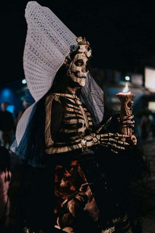 Day of the Dead Catrina Photoshoot & Mezcal Spirited Faces - The Value of the Tour