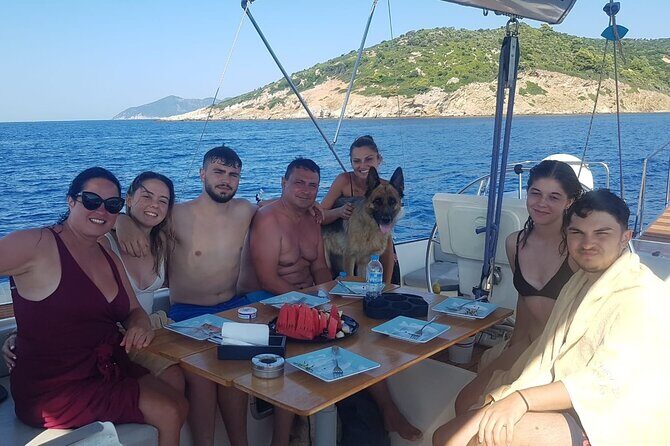 Day sailing Skiathos Skopelos with lunch on Rainbow yacht - FAQ