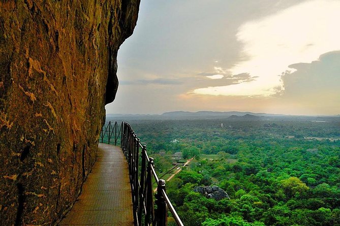 Day Tour From Kandy to Sigiriya,Pidurangala Rock & Cave Temple - Pickup Arrangement Details
