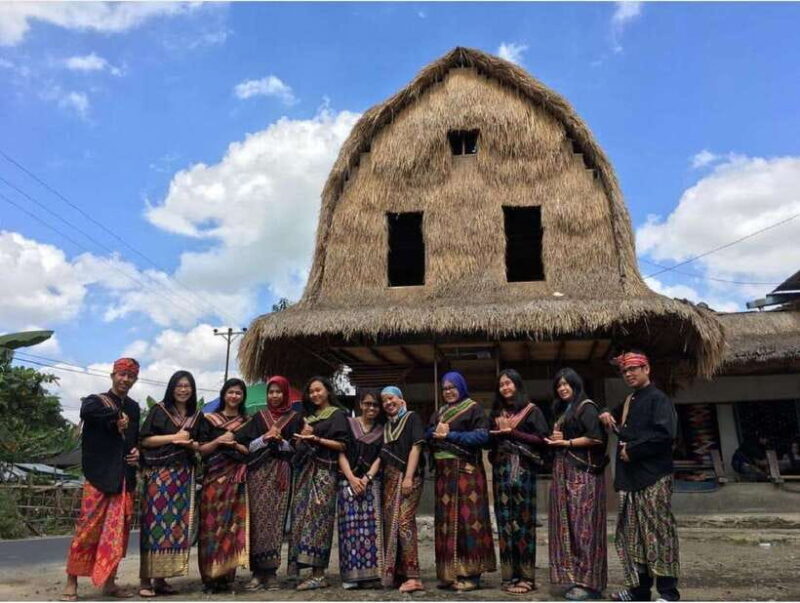 Day Tour /Hand Weaving,Tradisional Village&Beach Tour - Key Points  