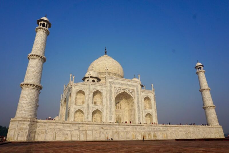 Day Tour in Taj Mahal With Guide - Pickup and Transportation