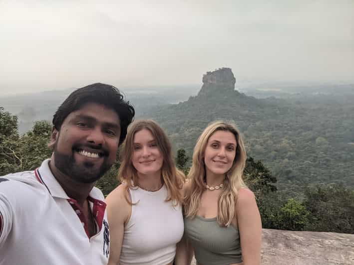 Day Tour Kandy to Sigiriya Excursion - Sri Muthumariamman Temple
