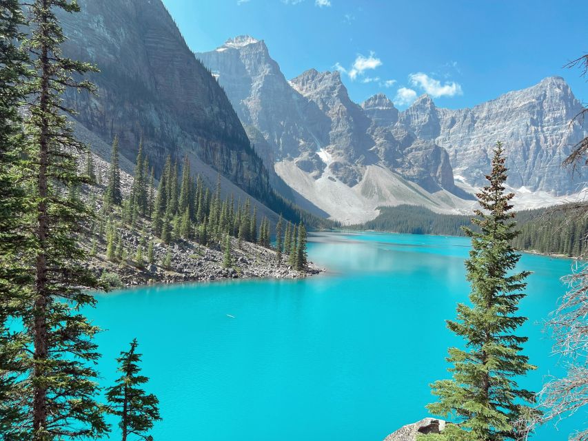 Day Tour: Lake Louise, Moraine Lake and Emerald Lake - Highlights