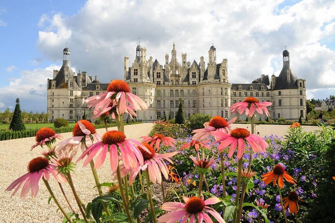Day Tour of Chateaux of Chenonceau, Chambord & Caves Ambacia From Tours/Amboise - Meeting and Pickup
