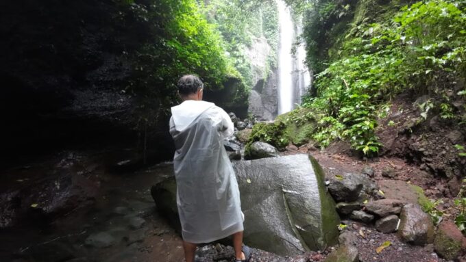 Day Trip Bogor Jakarta Waterfall All In - Tour Guide - Waterfall Destinations