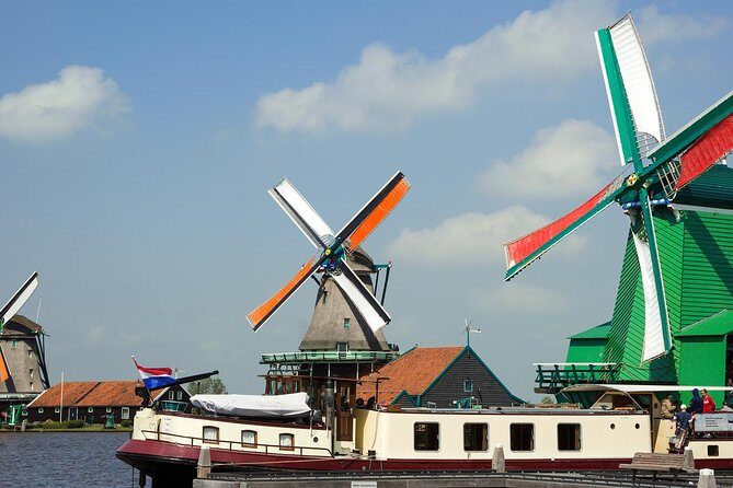 Day Trip from Amsterdam to Zaanse Schans Windmills and Volendam - What Makes This Tour Stand Out?