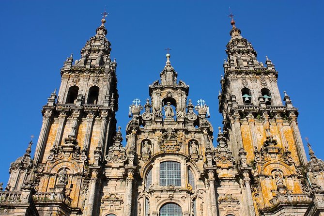 Day Trip: Santiago De Compostela and Valença Do Minho Day Trip With Lunch - Crossing the Portugal-Spain Border