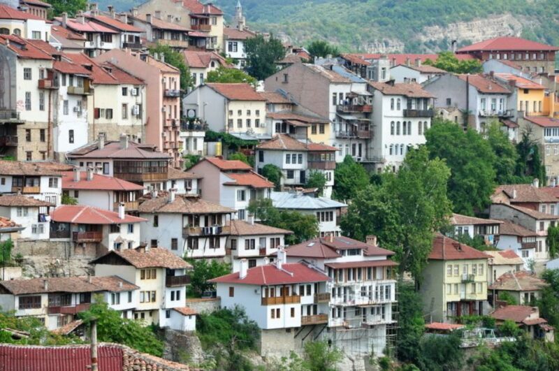 Day Trip to Bulgaria and Veliko Tarnovo from Bucharest - Practical Tips for Travelers