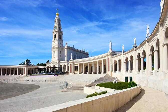 Day trip to Fatima, Batalha Monastery, Ericeira and Òbidos - Key Points