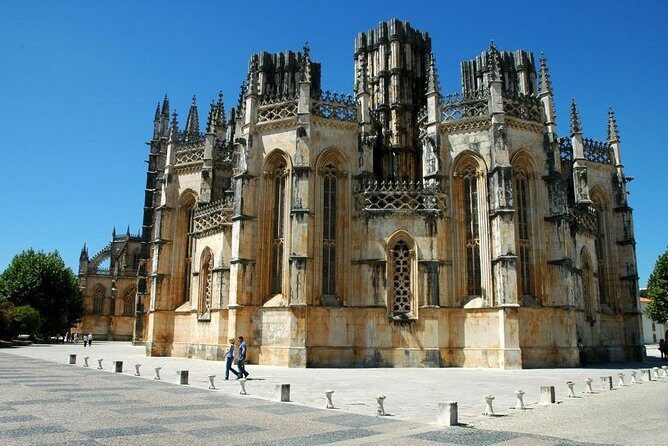 Day trip to Fatima, Batalha Monastery, Ericeira and Òbidos - Who Will Love This Tour?