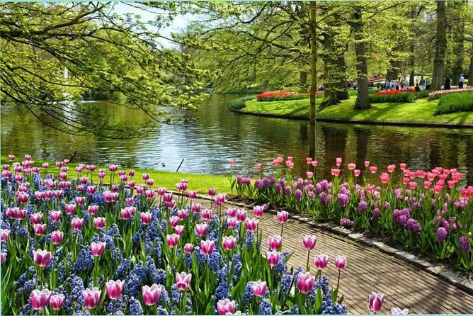 Day Trip to Keukenhof Gardens From Amsterdam With Tour Guide - Transportation and Meeting Details