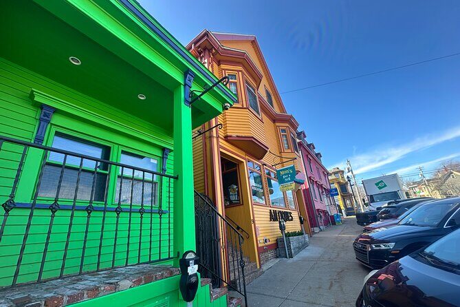 Day Trip to Lunenburg, Mahone Bay and Peggy's Cove from Halifax - FAQ