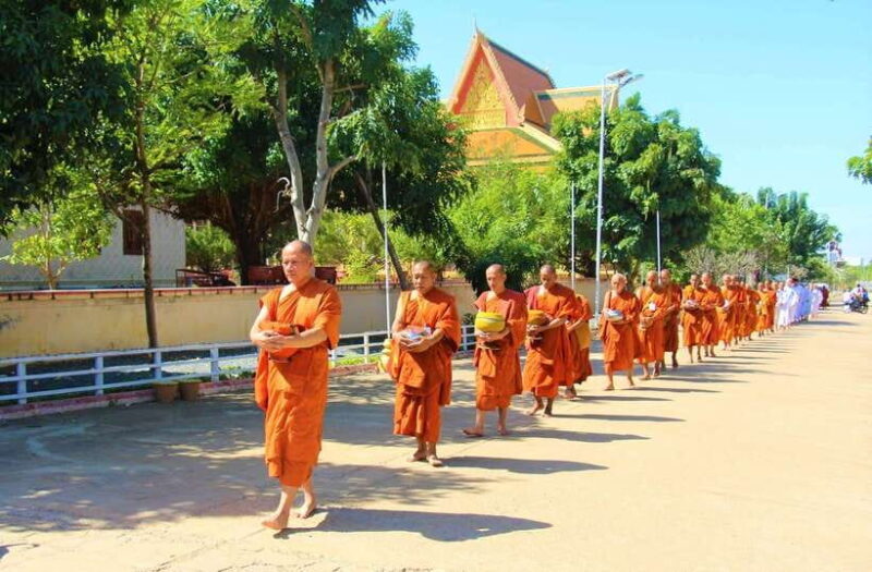 Day Trip to Oudong Mountain and Phnom Penh City Private Tour - Introduction