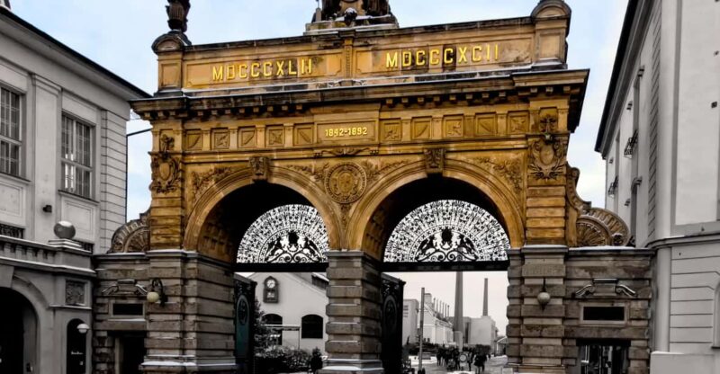 Day Trip to Pilsner Urquell Brewery and Bohemian Glassworks - Pickup From Prague