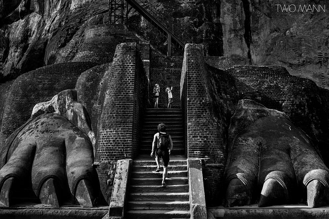 Day Trip to Sigiriya & Dambulla Temple With Free Sri Lankan Lunch - Included Amenities and Services