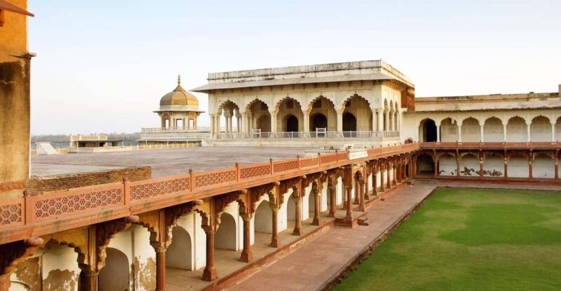 Day Trip to Taj Mahal, Agra Fort, and Baby Taj From Delhi - Itinerary Details