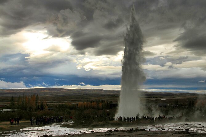 Day Trip to the Golden Circle and Hot Spring Geyser by 4WD Jeep From Reykjavik - Tour Features