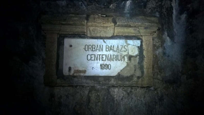 Day Trip to the Land of Hidden Caves - An In-Depth Look at the Tour Experience