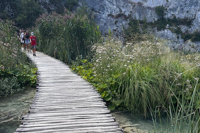 Day trip to the Plitvice Lakes incl. admission and lunch - The Authentic Dalmatian Lunch