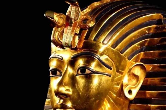 Daytour to Giza Great Pyramids, Sphinx , Egyptian Museum , Bazaar - About Rica Tours