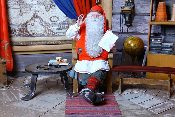 Daytour to Santa Claus Village, Reindeer and Husky Safaris, Photo, and Lunch - Meeting and Pickup Arrangements