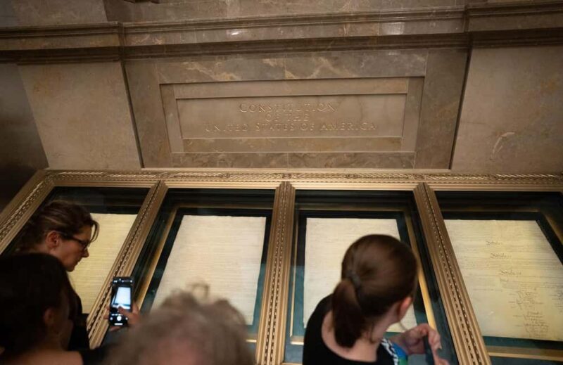 DC: Archives & Portrait Gallery Skip-the-Line Tour 6ppl Max - FAQ