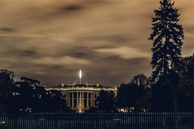 DC Ghosts: Haunts, Spirits, and Poltergeists Walking Tour - Meeting and Accessibility Information