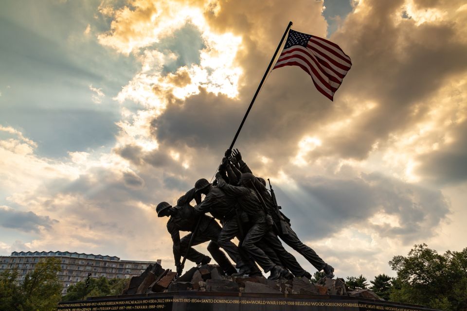DC: Monuments and Memorials Sunset Tour by Open-Top Bus - Tour Highlights