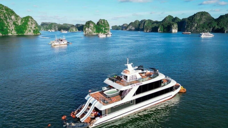 DCharme Luxury Day Cruise Discover the Stunning Lan Ha Bay - Culinary Delights: Onboard Lunch Experience
