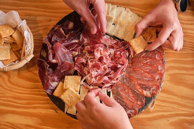 De Tapas in Malasaña: Evening Wine and Tapas Tour - A Deep Dive into Malasaña and Its Flavors