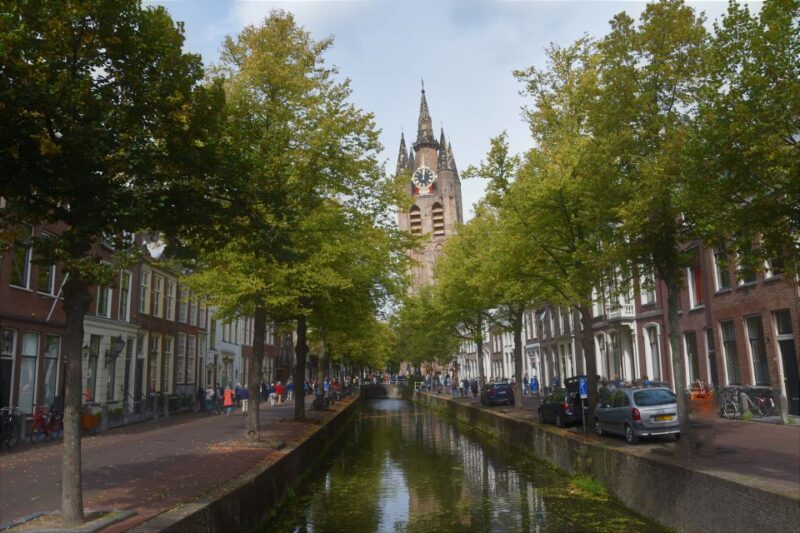 Delft: Private Historical and Cultural Guided Walking Tour - Historical Sights to Explore