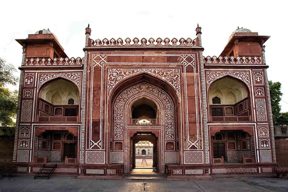 Delhi Agra Gwalior Orchha Khajurao Tour by Car - Transportation and Comfort