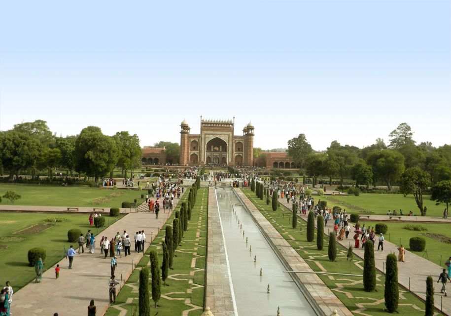 Delhi: All-Inclusive Taj Mahal & Agra Day Trip by Train - Included Amenities