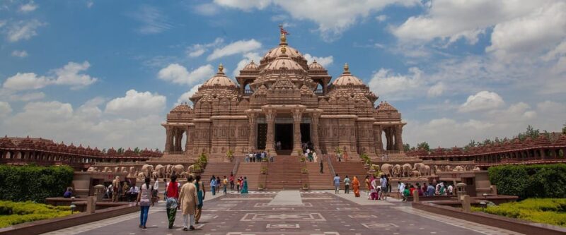 Delhi: Full-Day Private Old and New Delhi Tour - Transportation Details