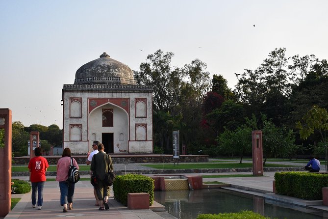 Delhi: Half Day Art, History & Architecture Tour With Coffee and Snack - Dress Code and Recommendations