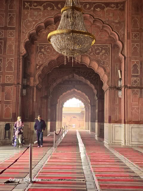 Delhi: Luxurious Private Guided Old Delhi Tuk-Tuk Tour - Itinerary Highlights
