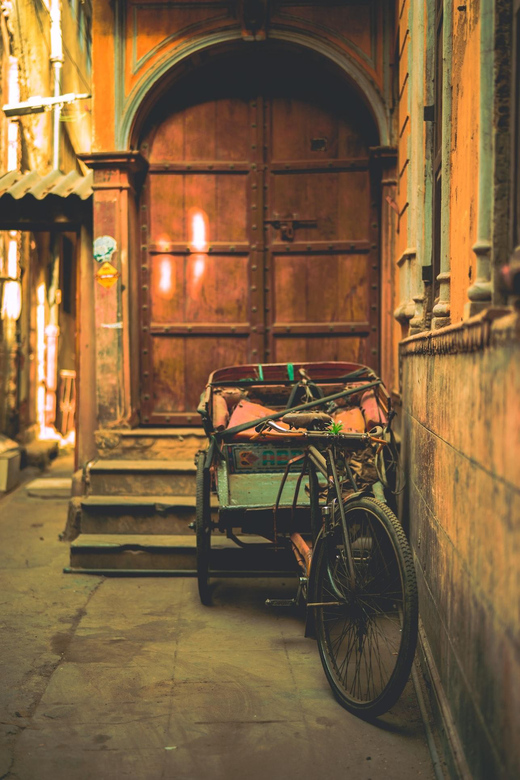 Delhi: Luxurious Private Guided Old Delhi Tuk-Tuk Tour - Booking and Cancellation Policy