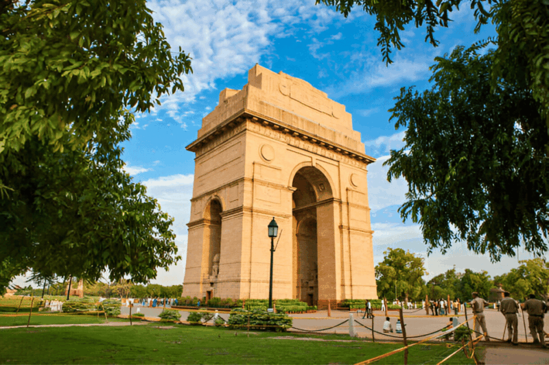 Delhi: Old and New Delhi Full or Half-Day Guided Tour - Key Sites in New Delhi
