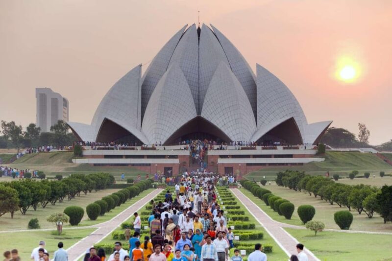 Delhi: Old and New Delhi Guided Full or Half-Day Tour - Itinerary Highlights in Old Delhi