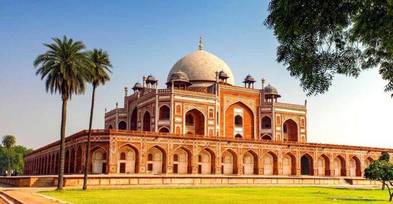 Delhi: Old and New Delhi Guided Full or Half-Day Tour - Exploring Old Delhis Market