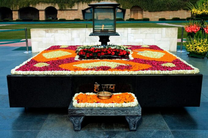 Delhi: Old and New Delhi Guided Full or Half-Day Tour - Transportation and Services