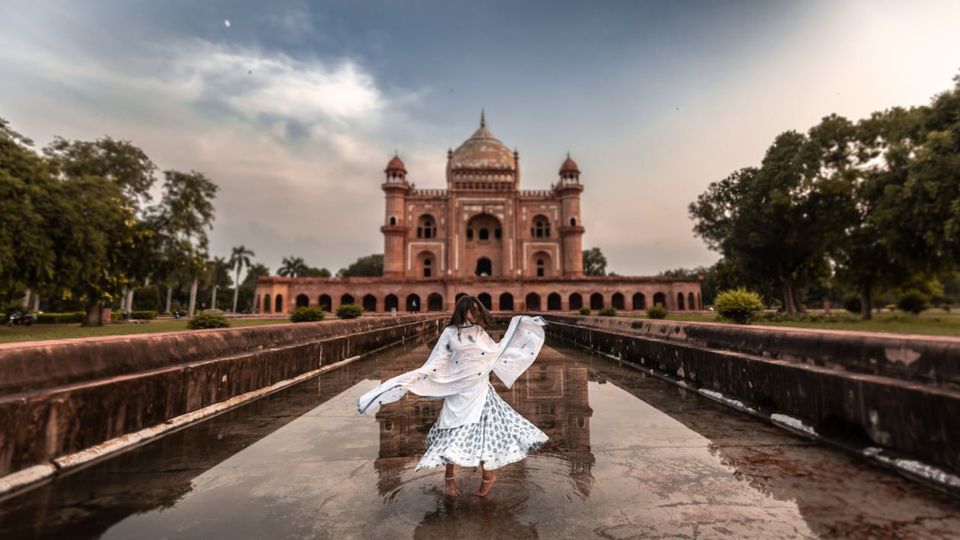 Delhi: Old & New Delhi Private Tour From Your Hotel - Unique Experiences Offered