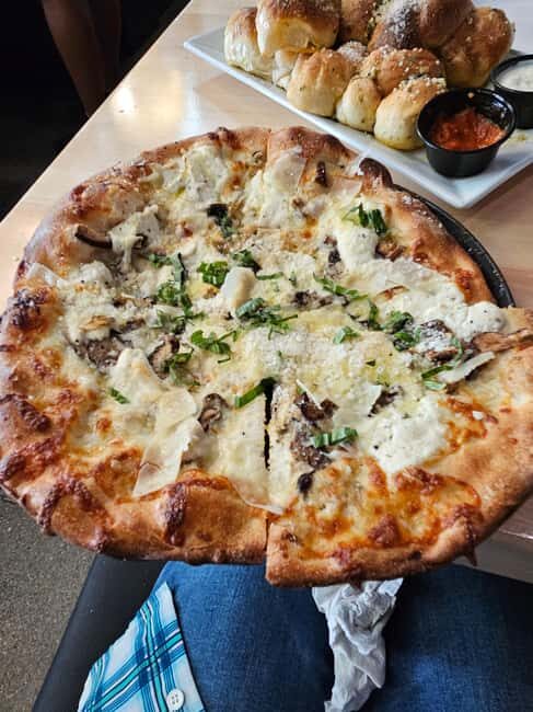 Delicious in Detroit Food Tour - Delicious in Detroit Food Tour: An Authentic Taste of the Motor City