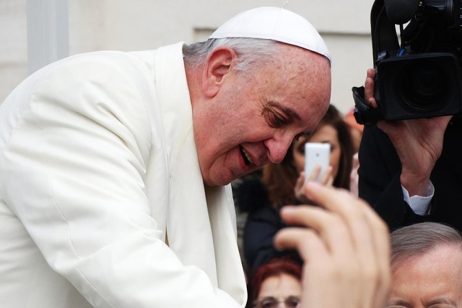 Delivery of Access Tickets for Papal Audience in Saint Peters Square - Customer Experiences