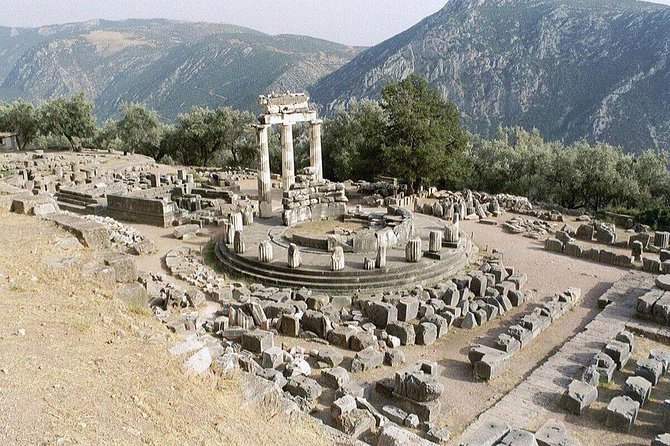 Delphi Full Day Private Tour: Temple of Apollo, Museum, Navel of Earth & Oracle - Delphi Archaeological Museum