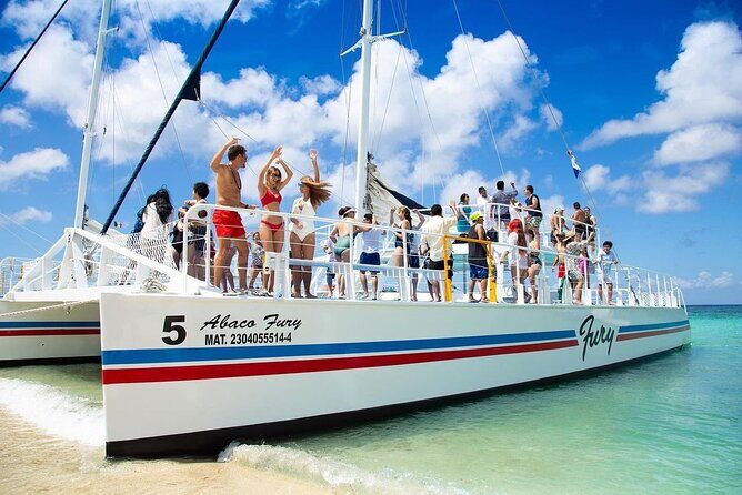 Deluxe Catamaran in Cozumel with Snorkeling Lunch and Drinks - An In-Depth Look at the Tour Experience